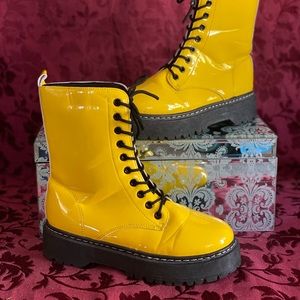 COPY - Platform boots